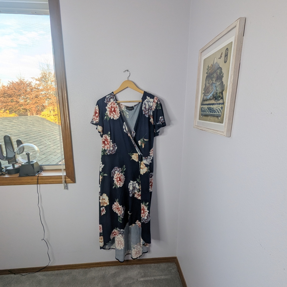 Chic Floral High-Low Dress - Navy and Peach - Picture 2 of 8
